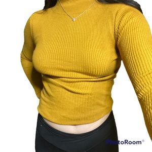 ❤️‍🔥3 / 30❤️‍🔥 yellow turtle neck
